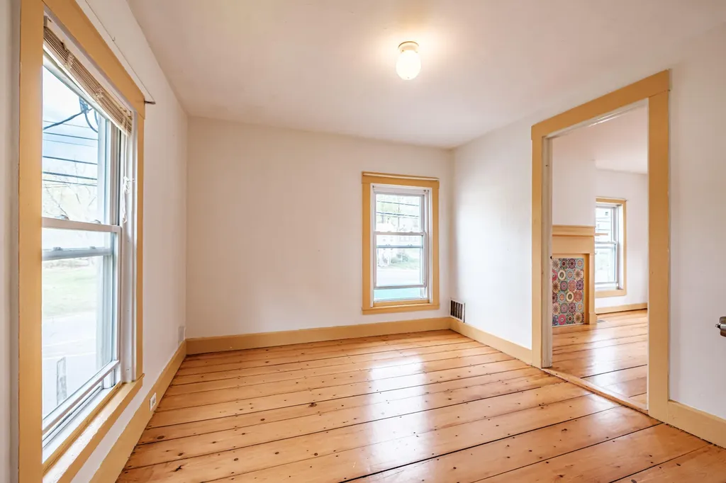 6 Narragansett Street Gorham ME 04038