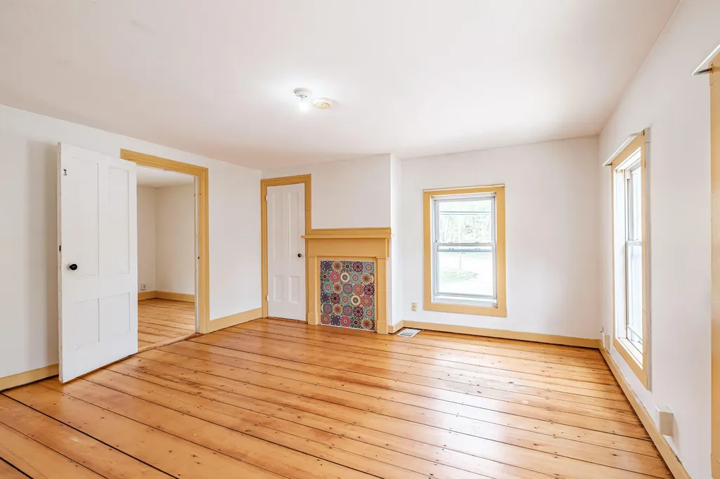 6 Narragansett Street Gorham ME 04038