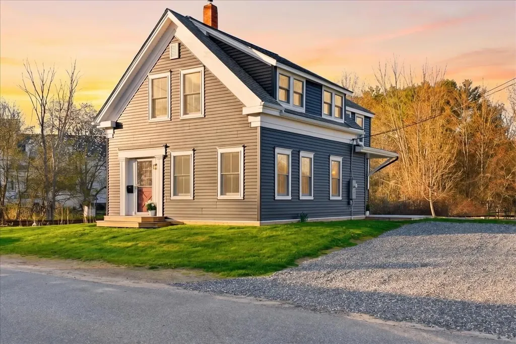 15 Lincoln Street Richmond ME 04357