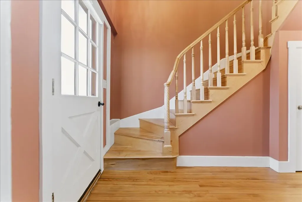 15 Lincoln Street Richmond ME 04357