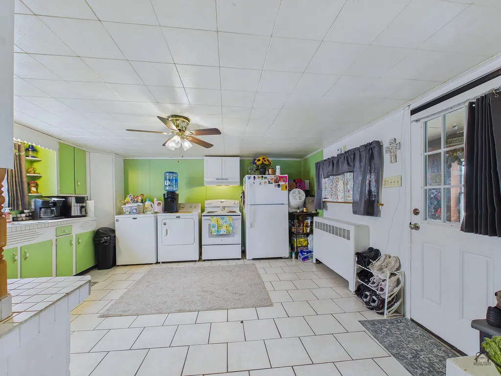 131 Commercial Street Hartland ME 04943