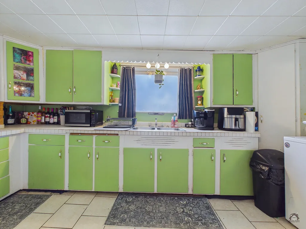 131 Commercial Street Hartland ME 04943