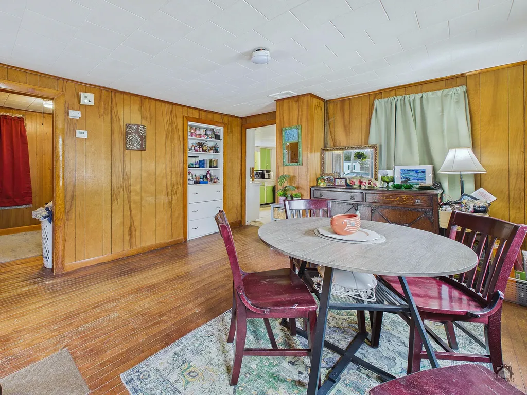 131 Commercial Street Hartland ME 04943
