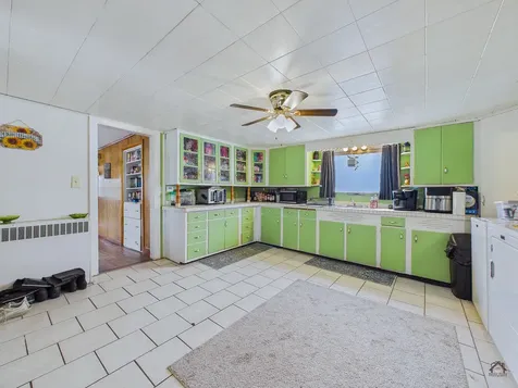 131 Commercial Street Hartland ME 04943