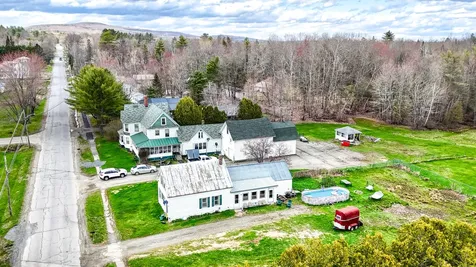 131 Commercial Street Hartland ME 04943