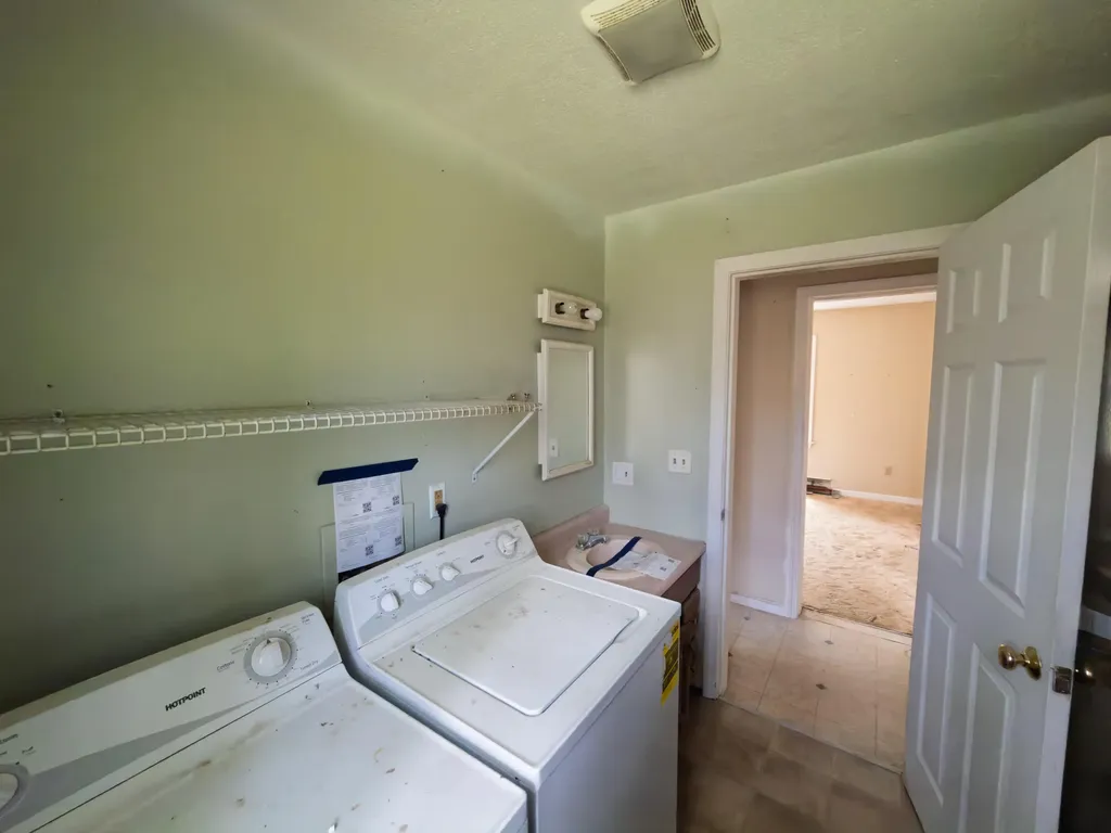 329 Log Cabin Road Arundel ME 04046