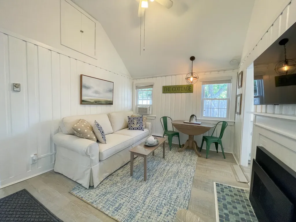 42 King Street Scarborough ME 04074