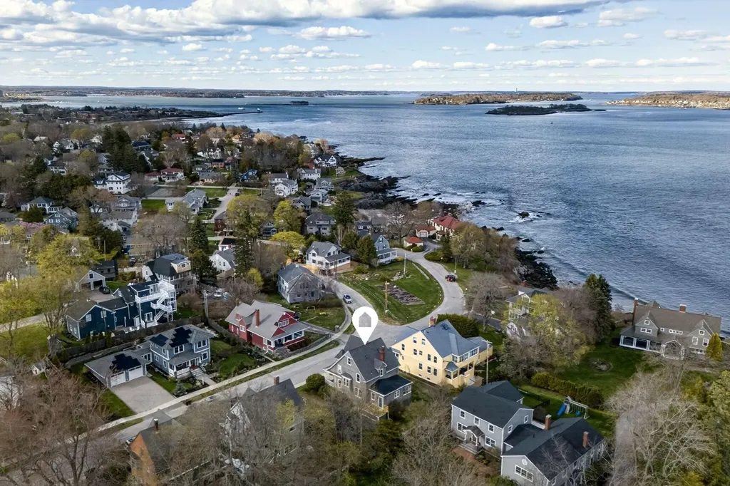 6 Sea View Avenue Cape Elizabeth ME 04107