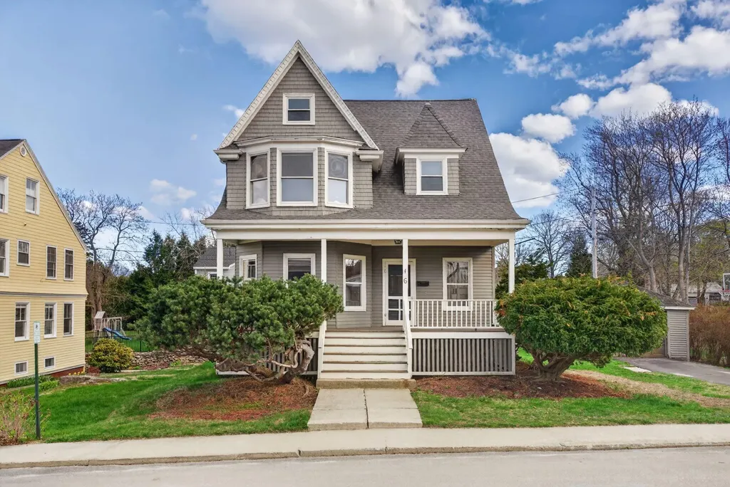 6 Sea View Avenue Cape Elizabeth ME 04107