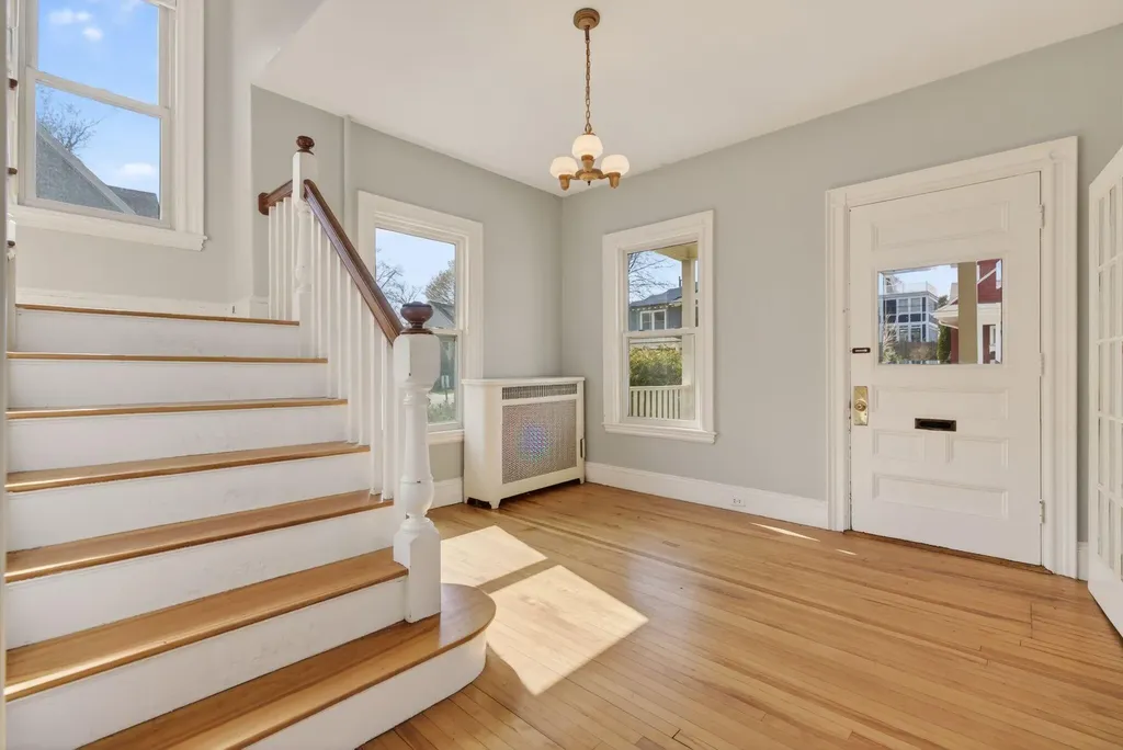 6 Sea View Avenue Cape Elizabeth ME 04107