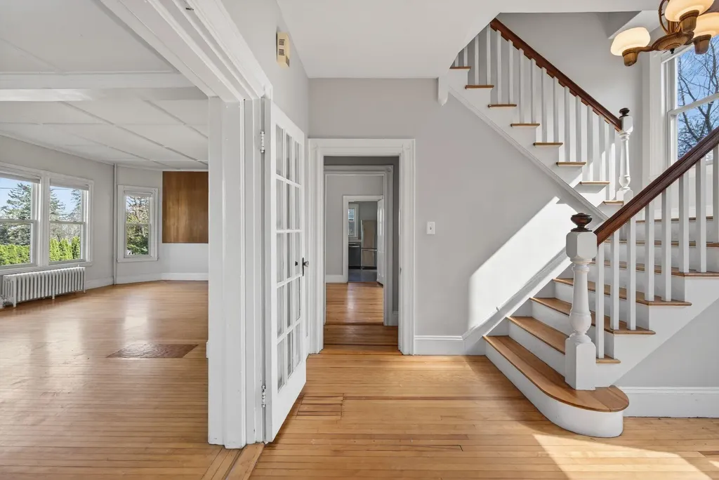 6 Sea View Avenue Cape Elizabeth ME 04107