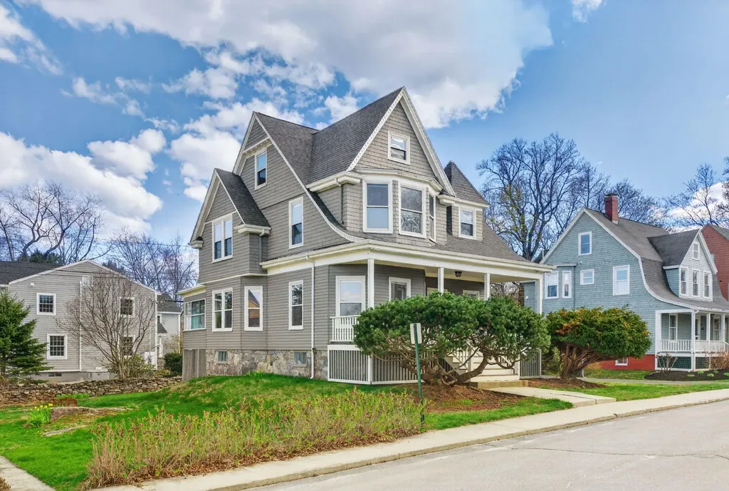 6 Sea View Avenue Cape Elizabeth ME 04107