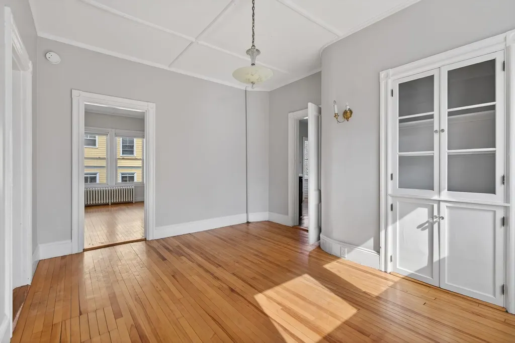 6 Sea View Avenue Cape Elizabeth ME 04107