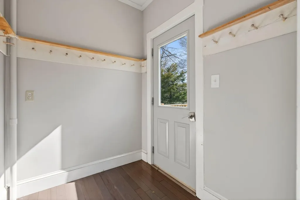 6 Sea View Avenue Cape Elizabeth ME 04107