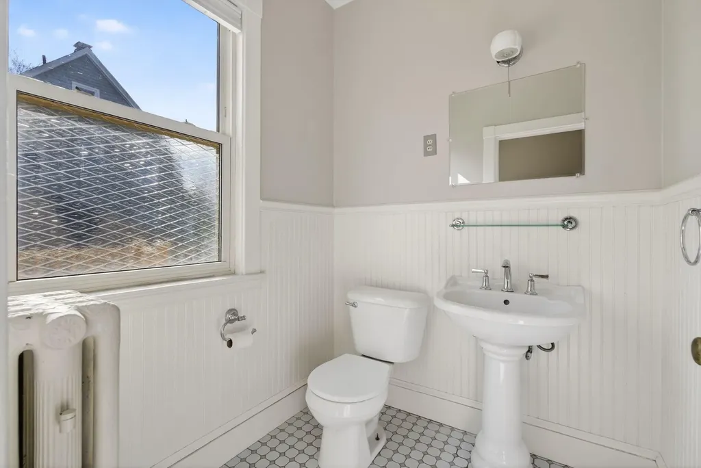 6 Sea View Avenue Cape Elizabeth ME 04107