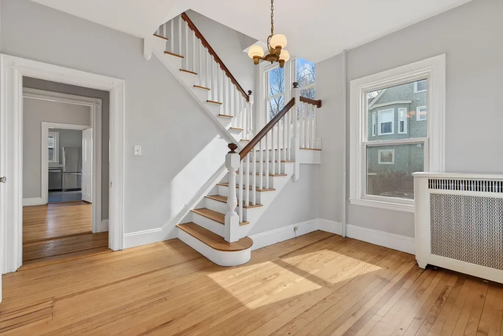 6 Sea View Avenue Cape Elizabeth ME 04107