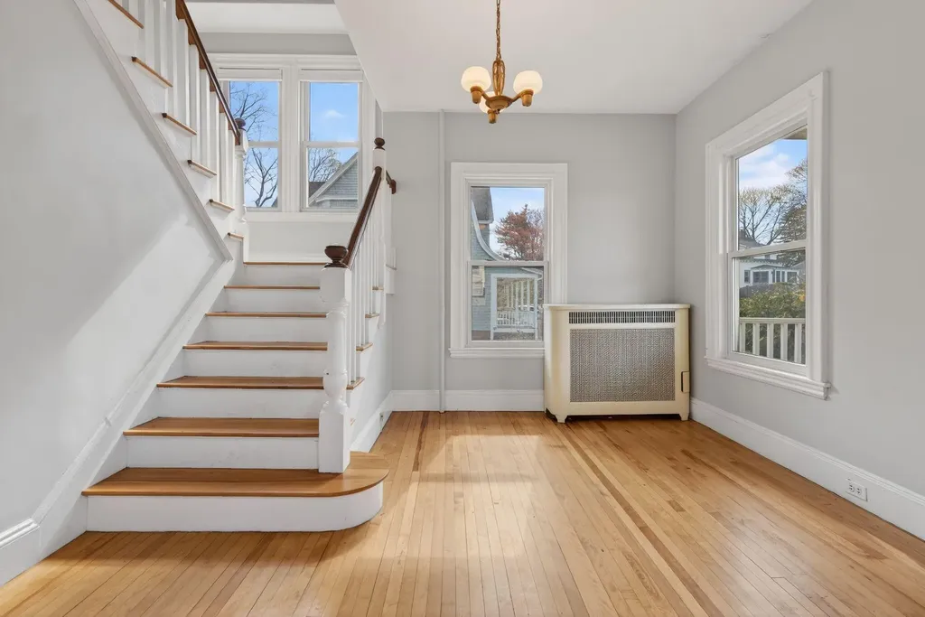 6 Sea View Avenue Cape Elizabeth ME 04107