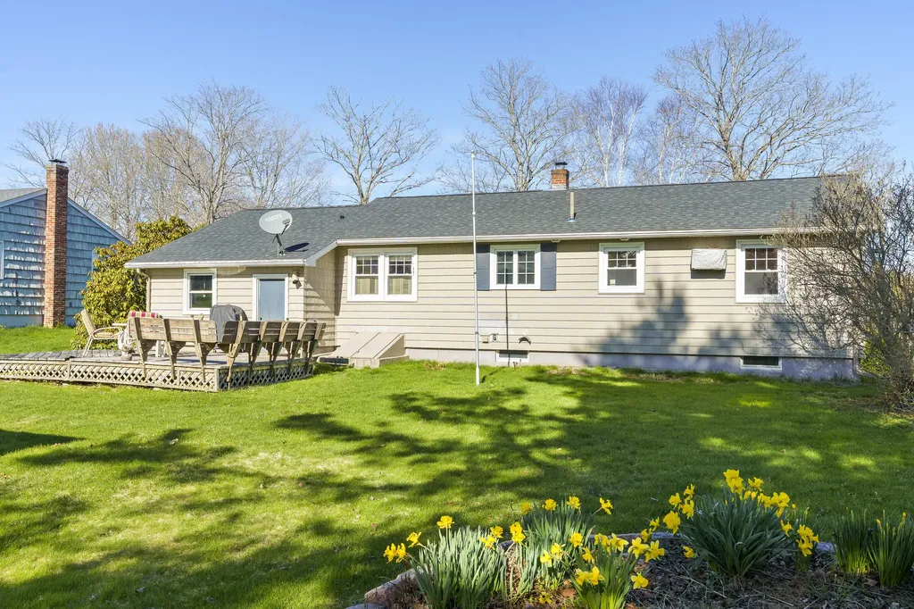 6 Matthews Avenue Bath ME 04530