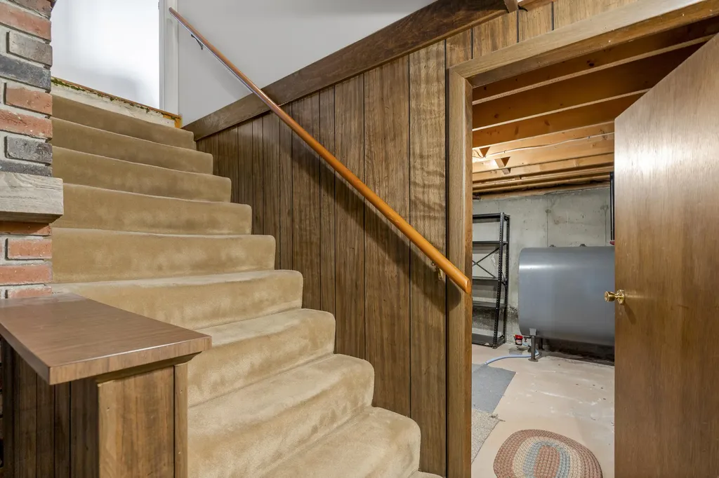 6 Matthews Avenue Bath ME 04530