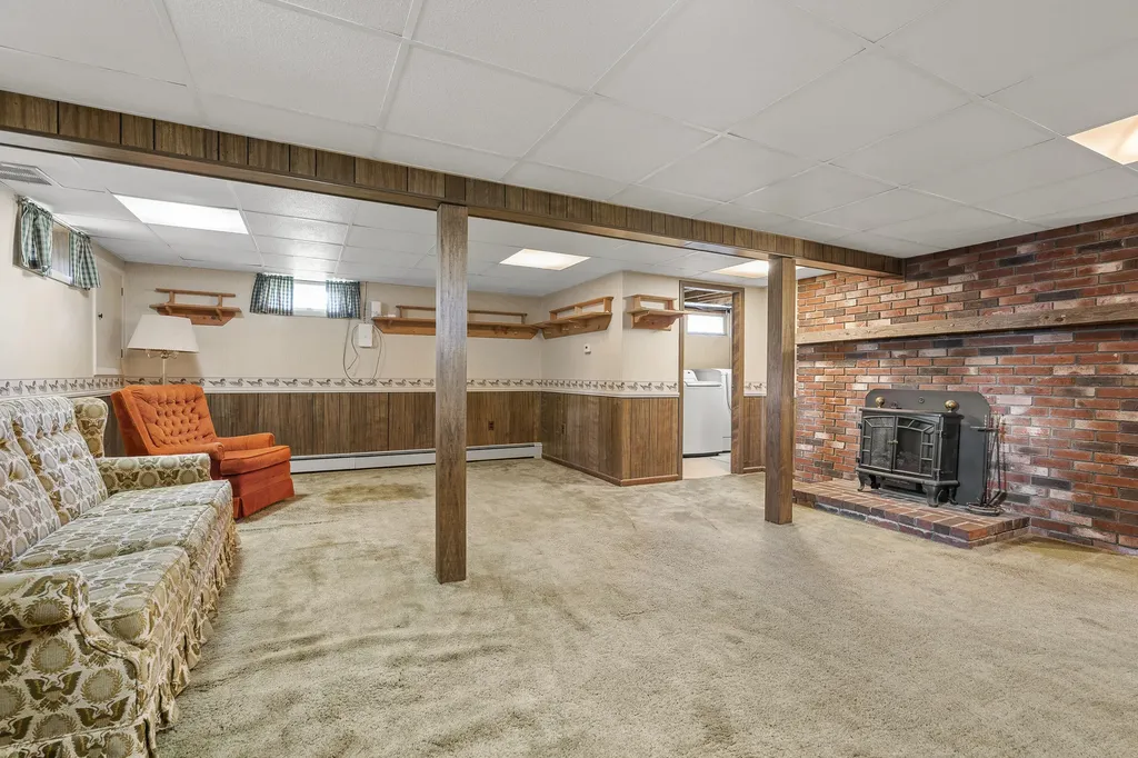 6 Matthews Avenue Bath ME 04530