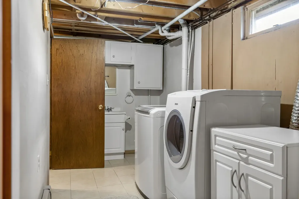 6 Matthews Avenue Bath ME 04530