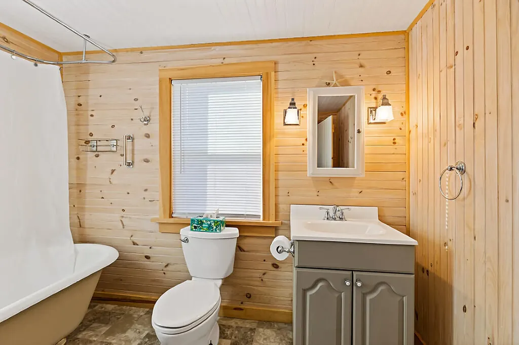 38 Jacoby Lane Searsport ME 04974
