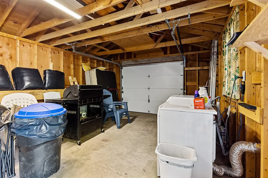 38 Jacoby Lane Searsport ME 04974