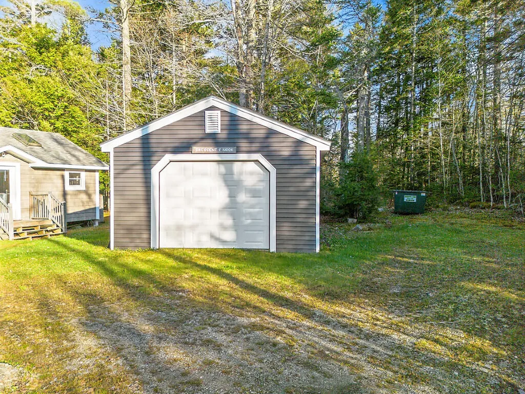 38 Jacoby Lane Searsport ME 04974