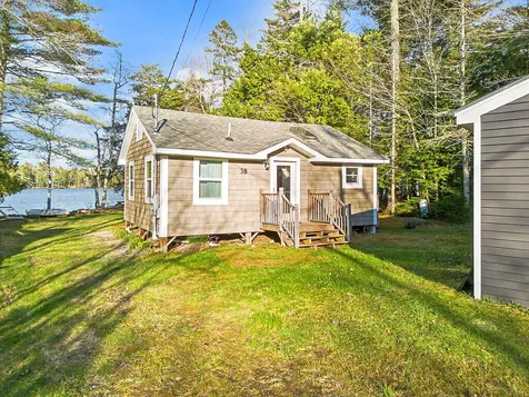 38 Jacoby Lane Searsport ME 04974