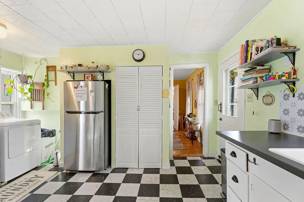 88 Pleasant Street Dover-foxcroft ME 04426