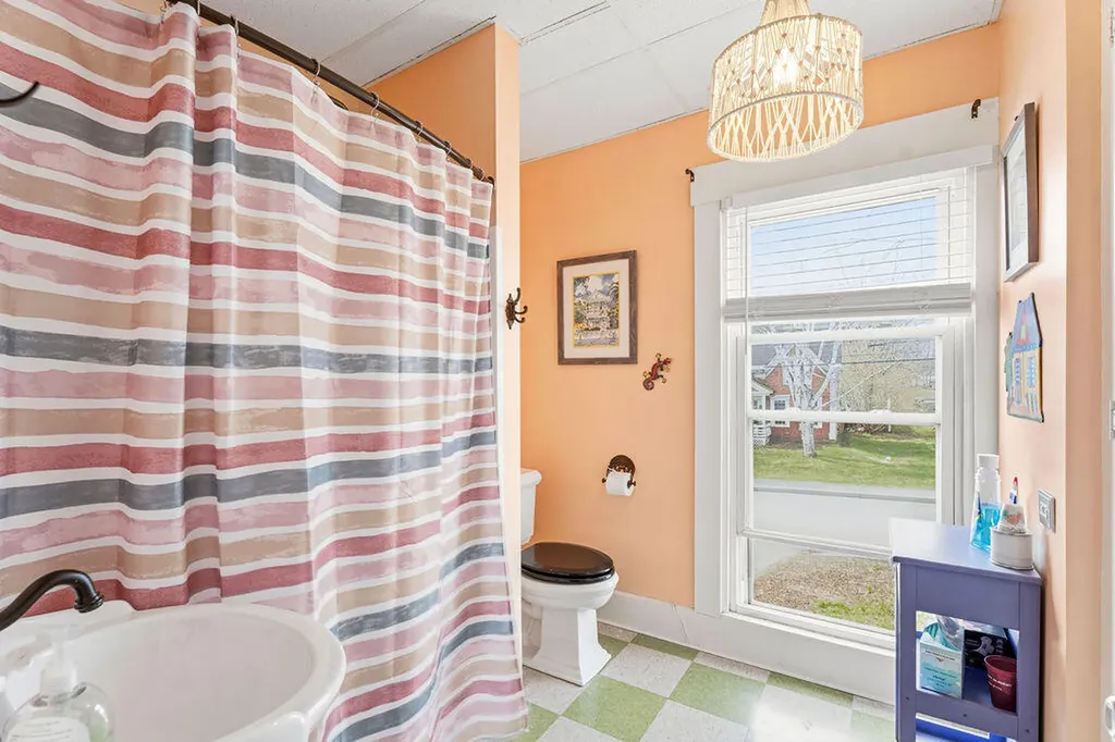 88 Pleasant Street Dover-foxcroft ME 04426