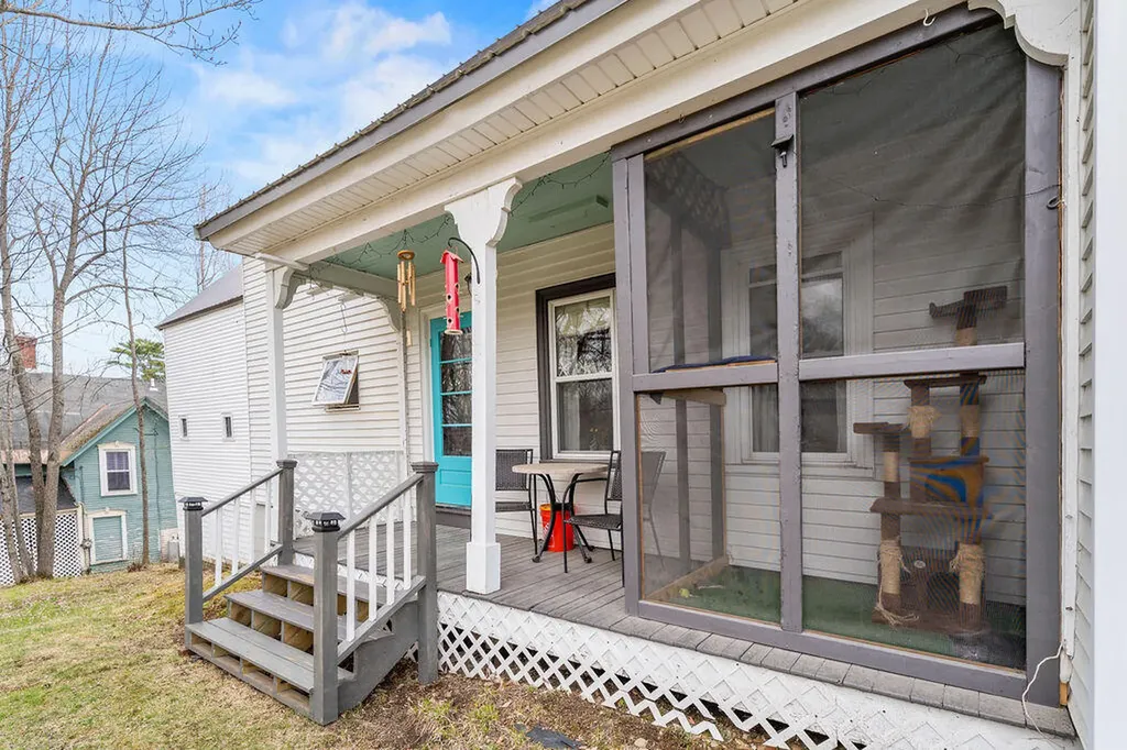 88 Pleasant Street Dover-foxcroft ME 04426