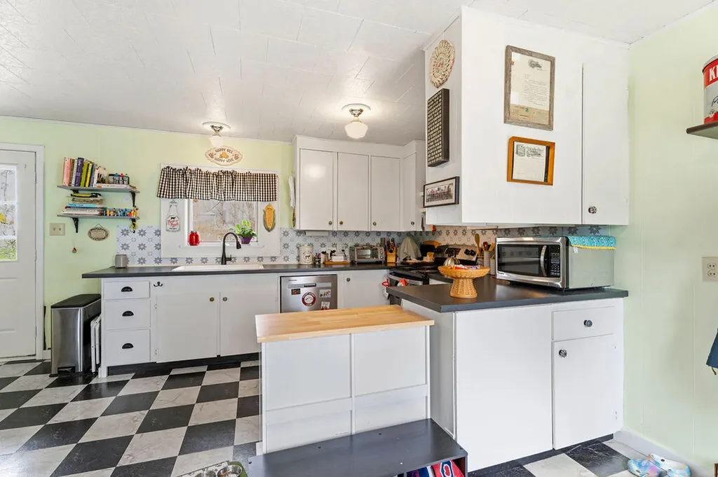 88 Pleasant Street Dover-foxcroft ME 04426