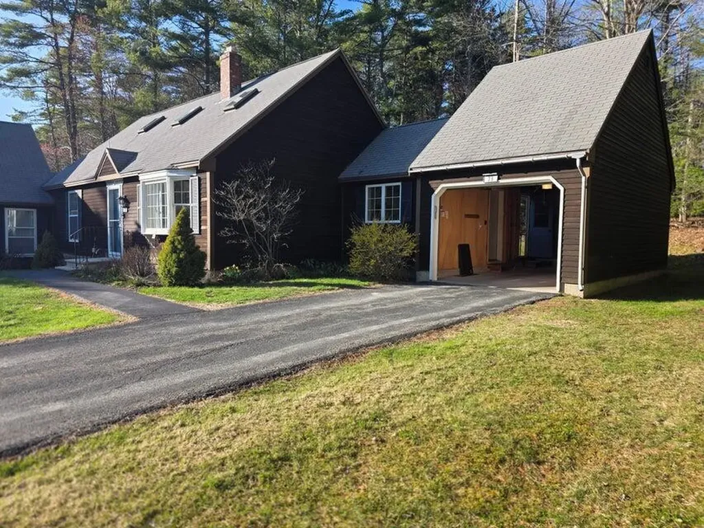 38 Cluf Bay Road Brunswick ME 04011