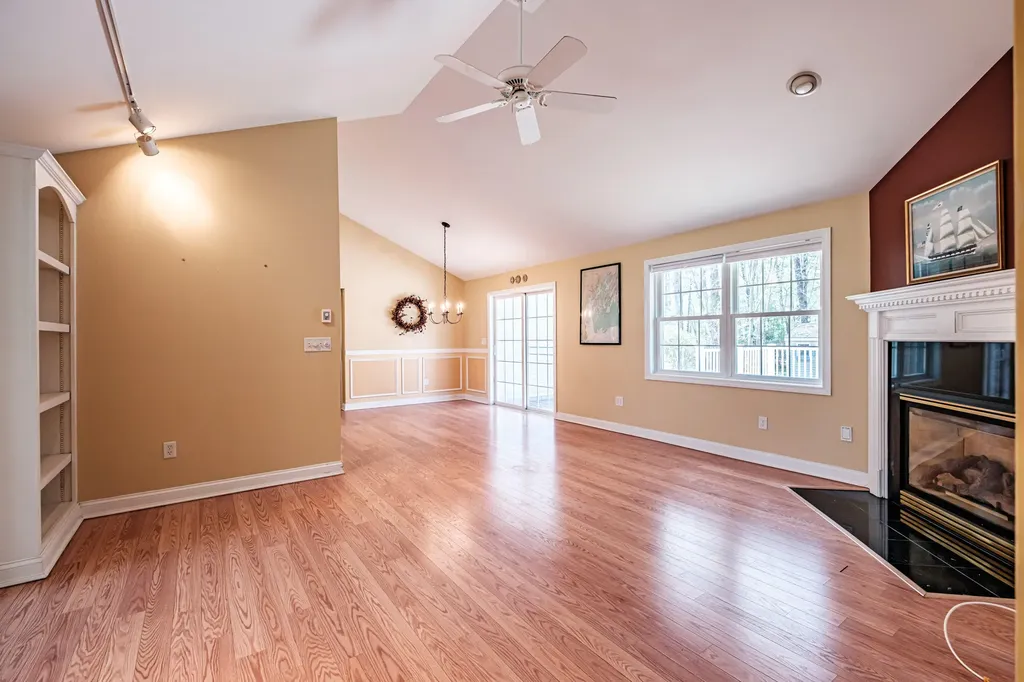 6 Coralburst Lane Scarborough ME 04074