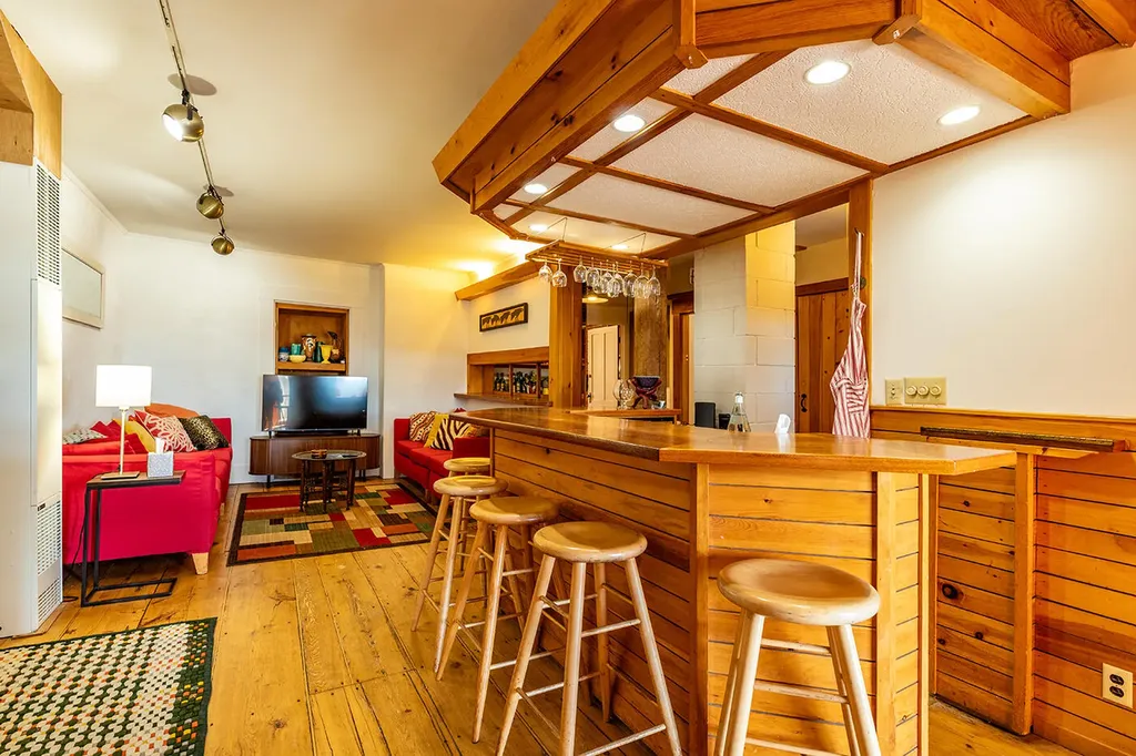 13 Friendship Road Waldoboro ME 04572