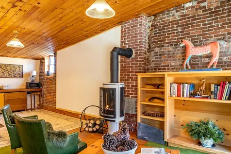 13 Friendship Road Waldoboro ME 04572