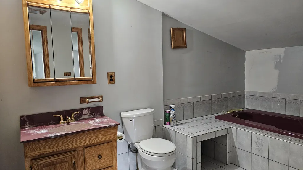 202 Stream Road Winterport ME 04496