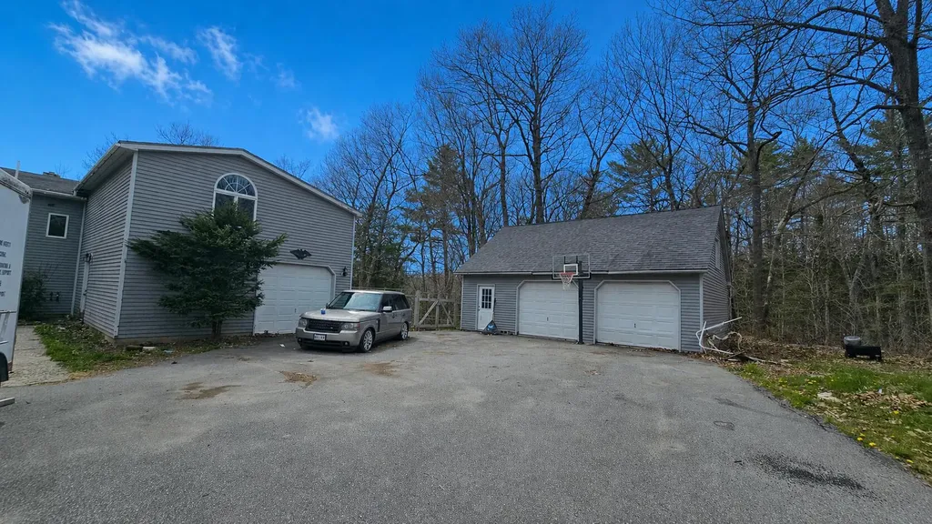 202 Stream Road Winterport ME 04496