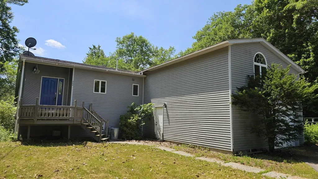 202 Stream Road Winterport ME 04496