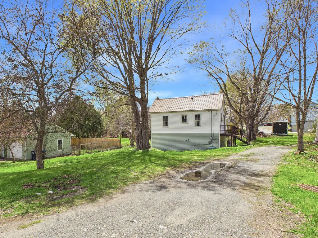 27 Water Street Orono ME 04473