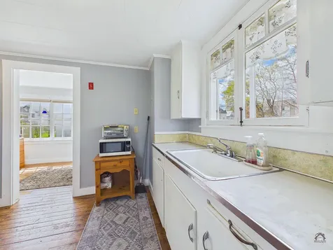 27 Water Street Orono ME 04473