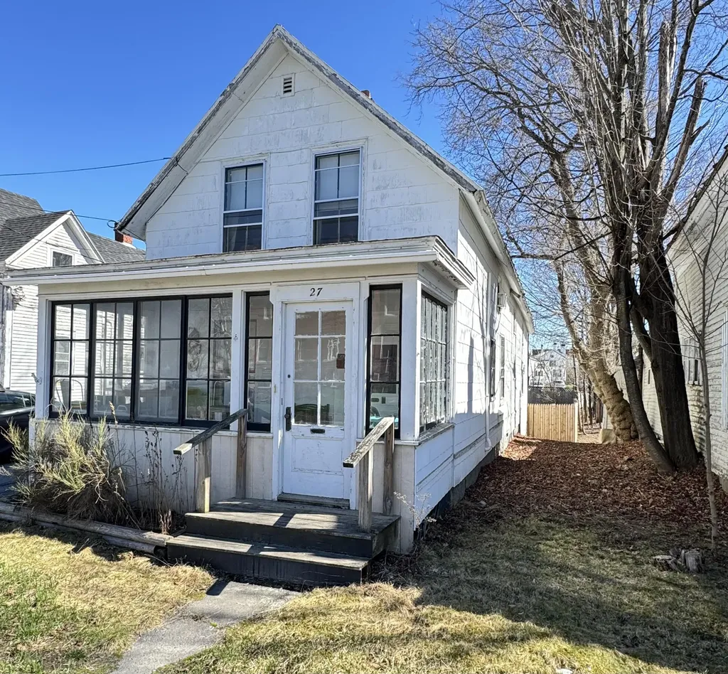 27 Leavitt Street Skowhegan ME 04976