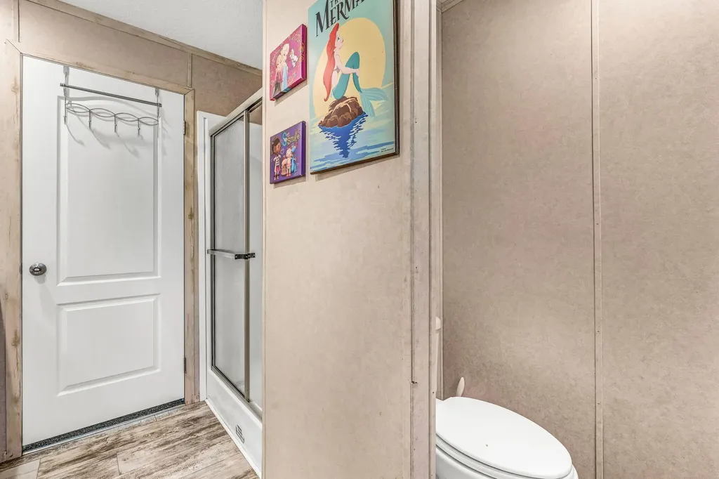 1047 Sunset Avenue Glenburn ME 04401