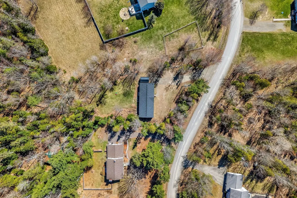 1047 Sunset Avenue Glenburn ME 04401