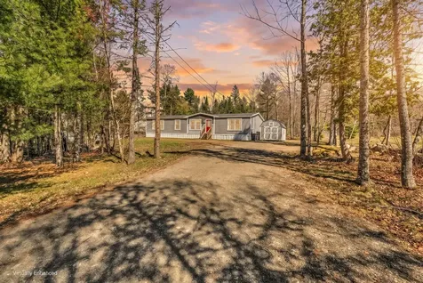 1047 Sunset Avenue Glenburn ME 04401