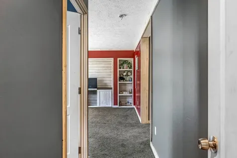 1047 Sunset Avenue Glenburn ME 04401