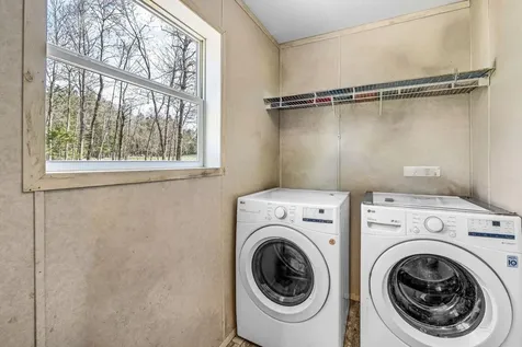 1047 Sunset Avenue Glenburn ME 04401