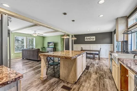 1047 Sunset Avenue Glenburn ME 04401