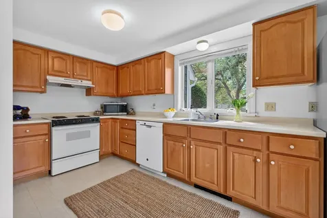 311 Seaside Avenue Saco ME 04072